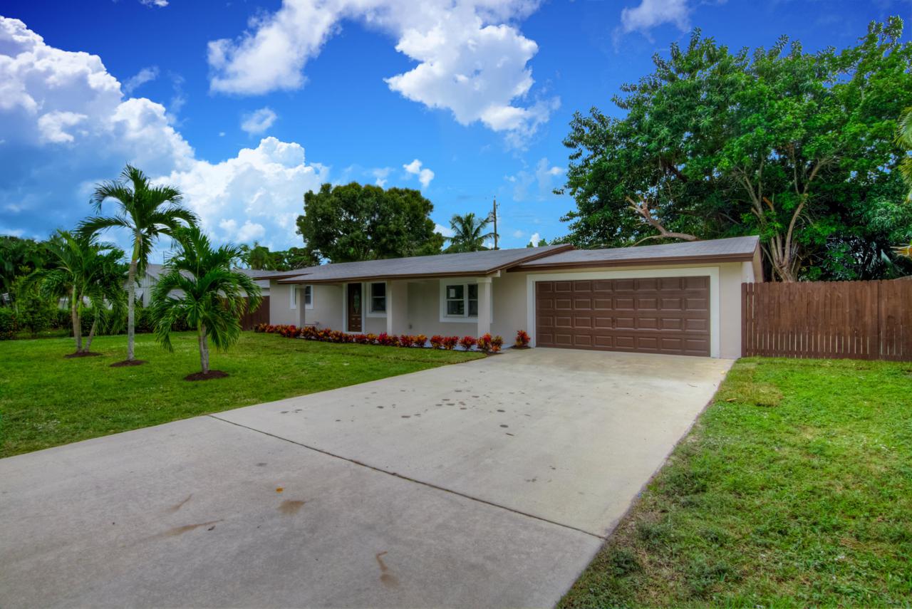 1006 Comanche Street - Photo 1