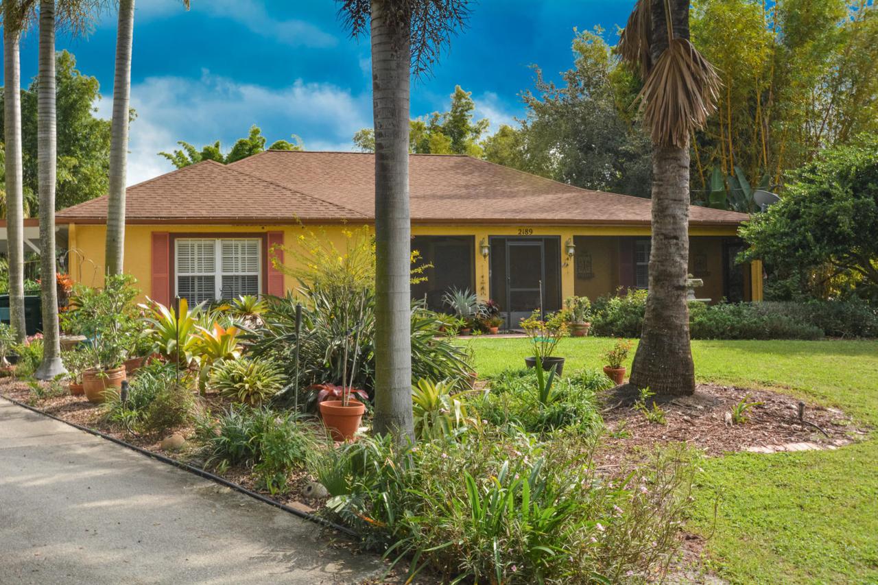 2189 Hyacinth Street - Photo 1
