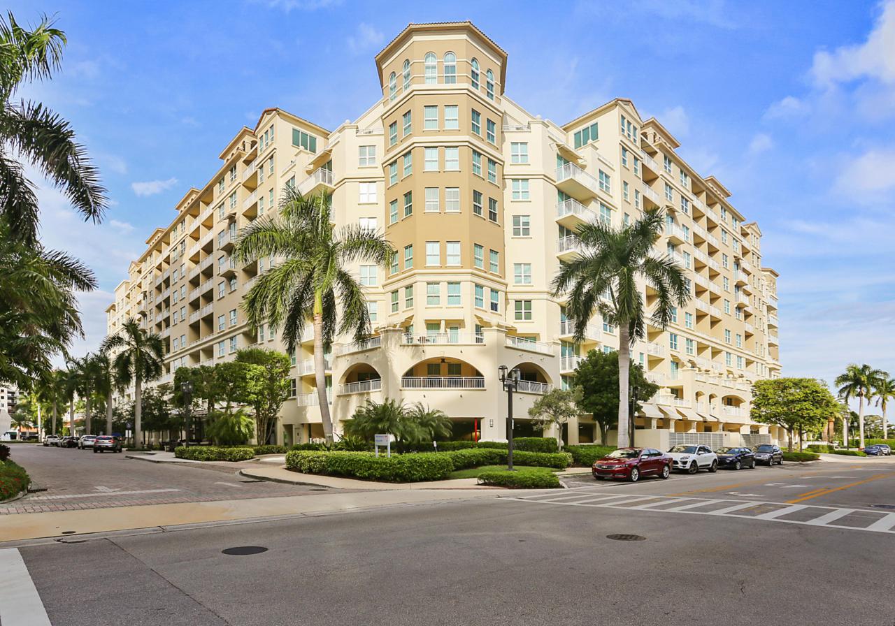 99 Mizner Boulevard - Photo 1