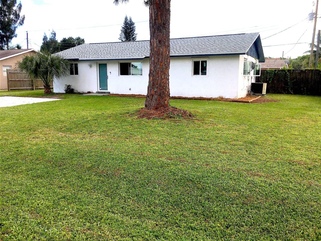 3576 Quentin Avenue - Photo 1