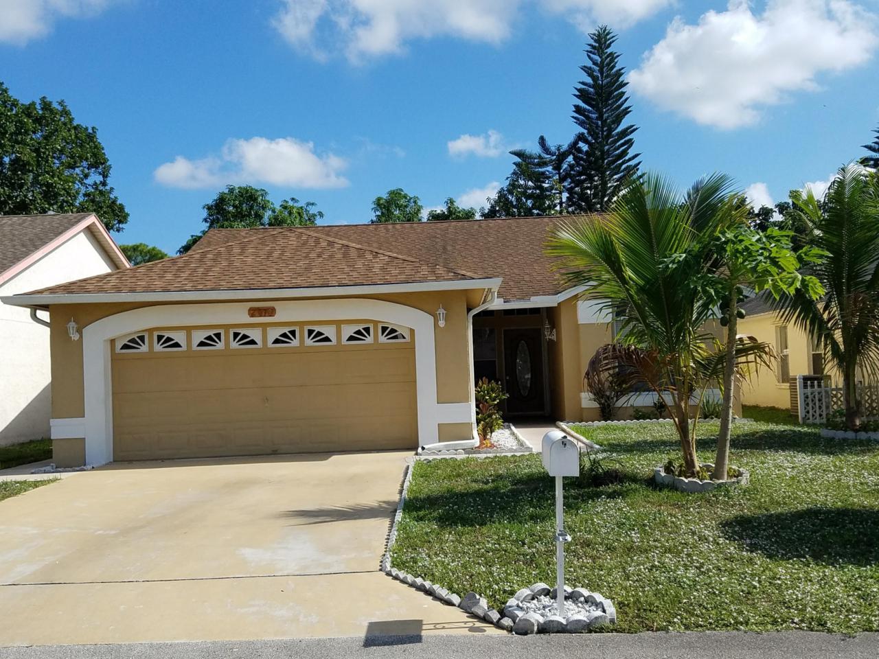2810 Foxhall Drive - Photo 1