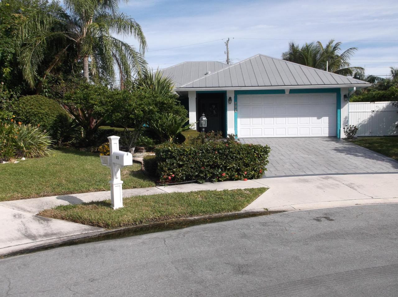 801 Summerwood Drive - Photo 1