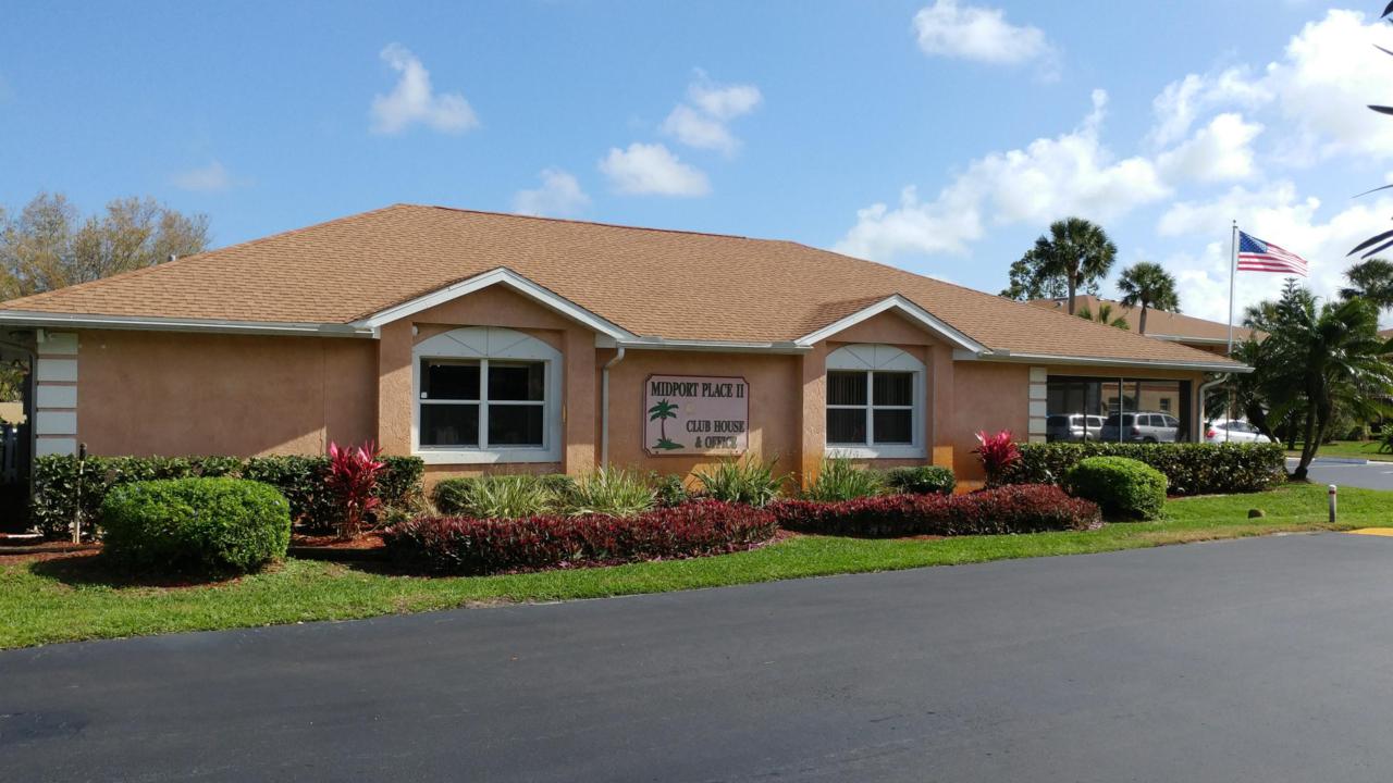 1540 Royal Green Circle - Photo 1