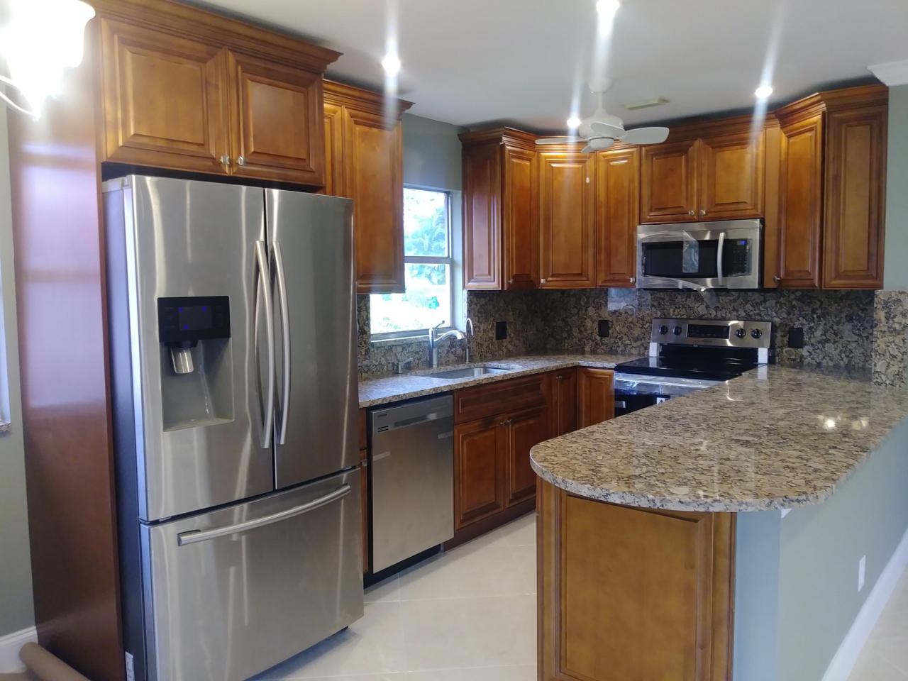65 Valencia C - Photo 1