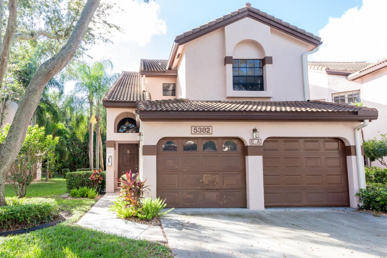 5382 Venetia Court - Photo 1