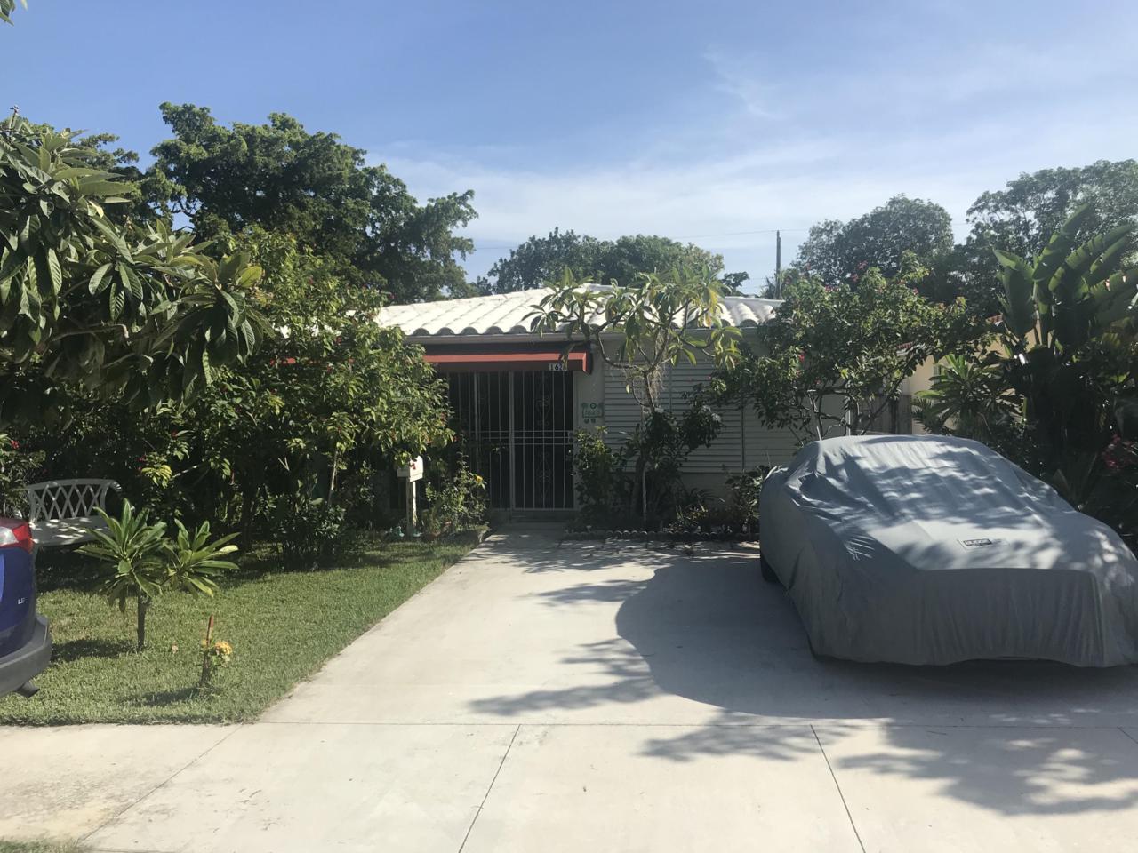 1626 Rodman Street - Photo 1