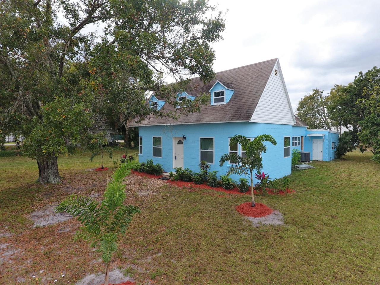 719 24th Street - Photo 1