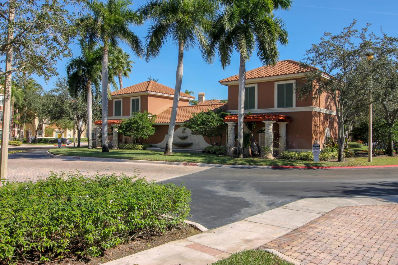 11720 St Andrews Place - Photo 1