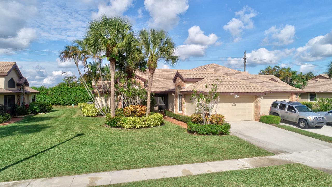 7219 Le Chalet Boulevard - Photo 1