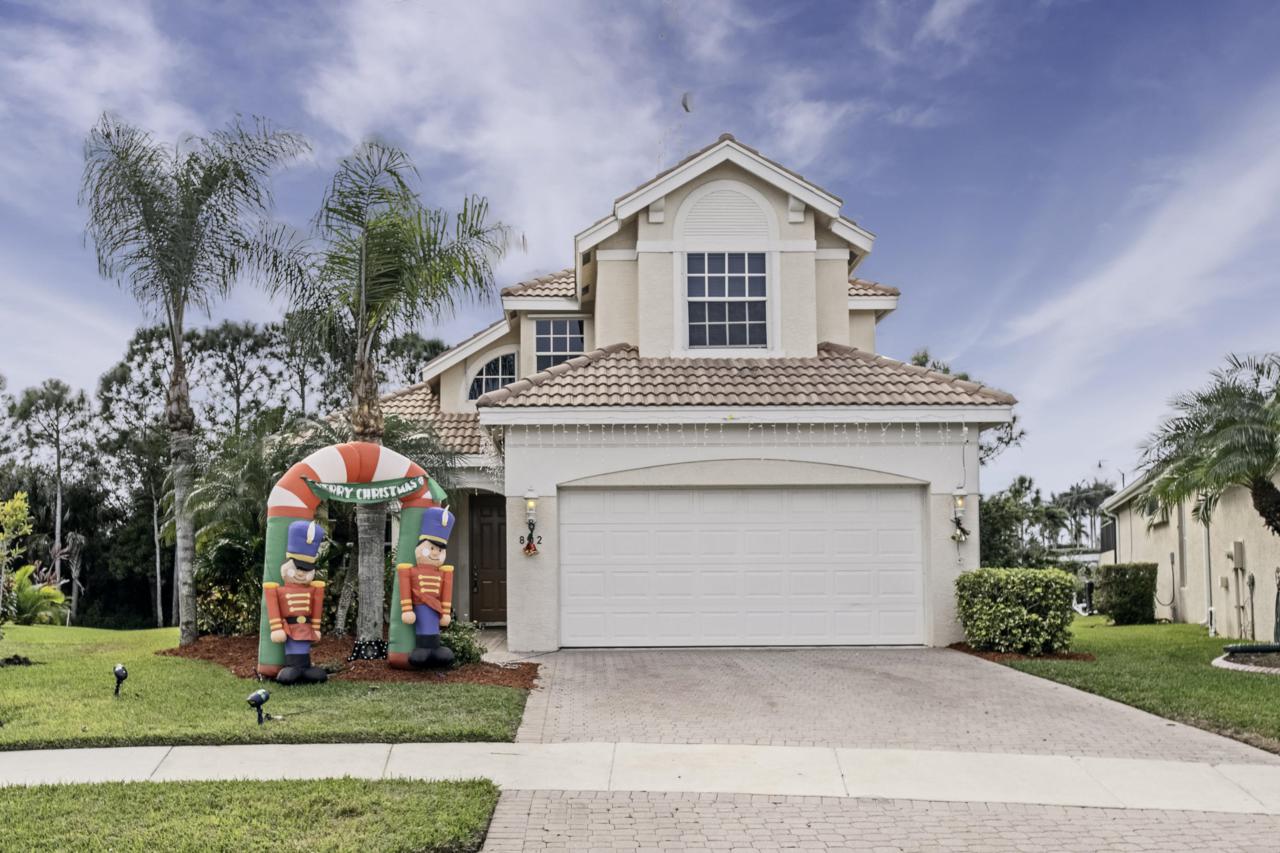 802 Munjack Circle - Photo 1