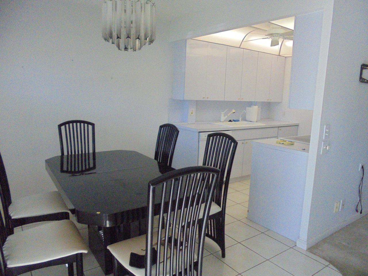 1066 Ainslie D - Photo 1