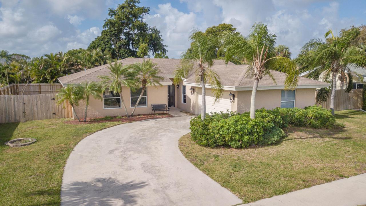 17711 Foxwood Way - Photo 1