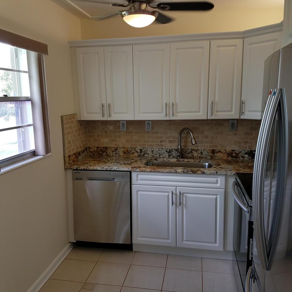 207 Fanshaw - Photo 1