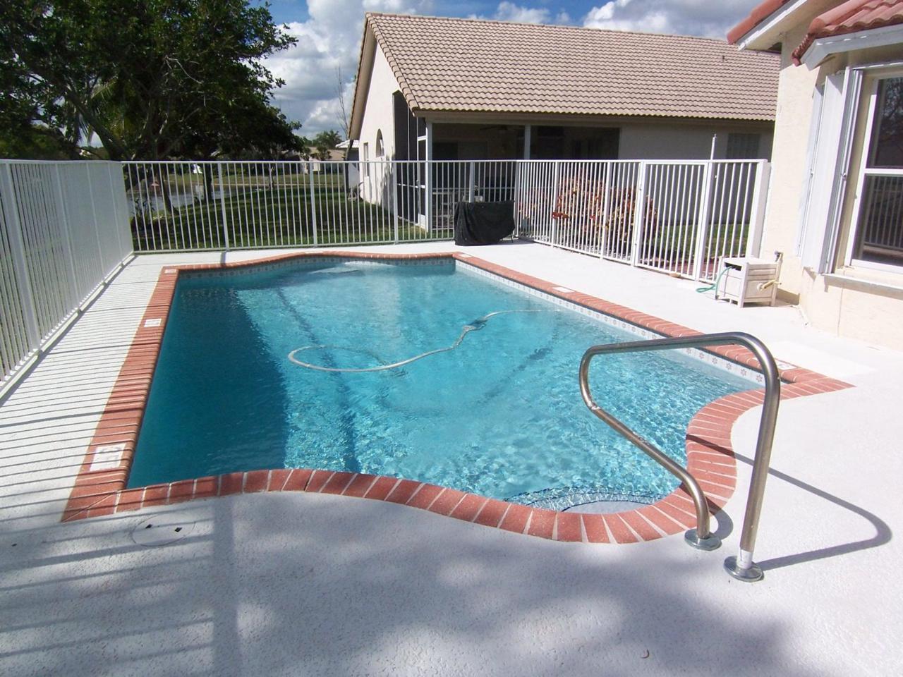 2740 Pointe Circle - Photo 1