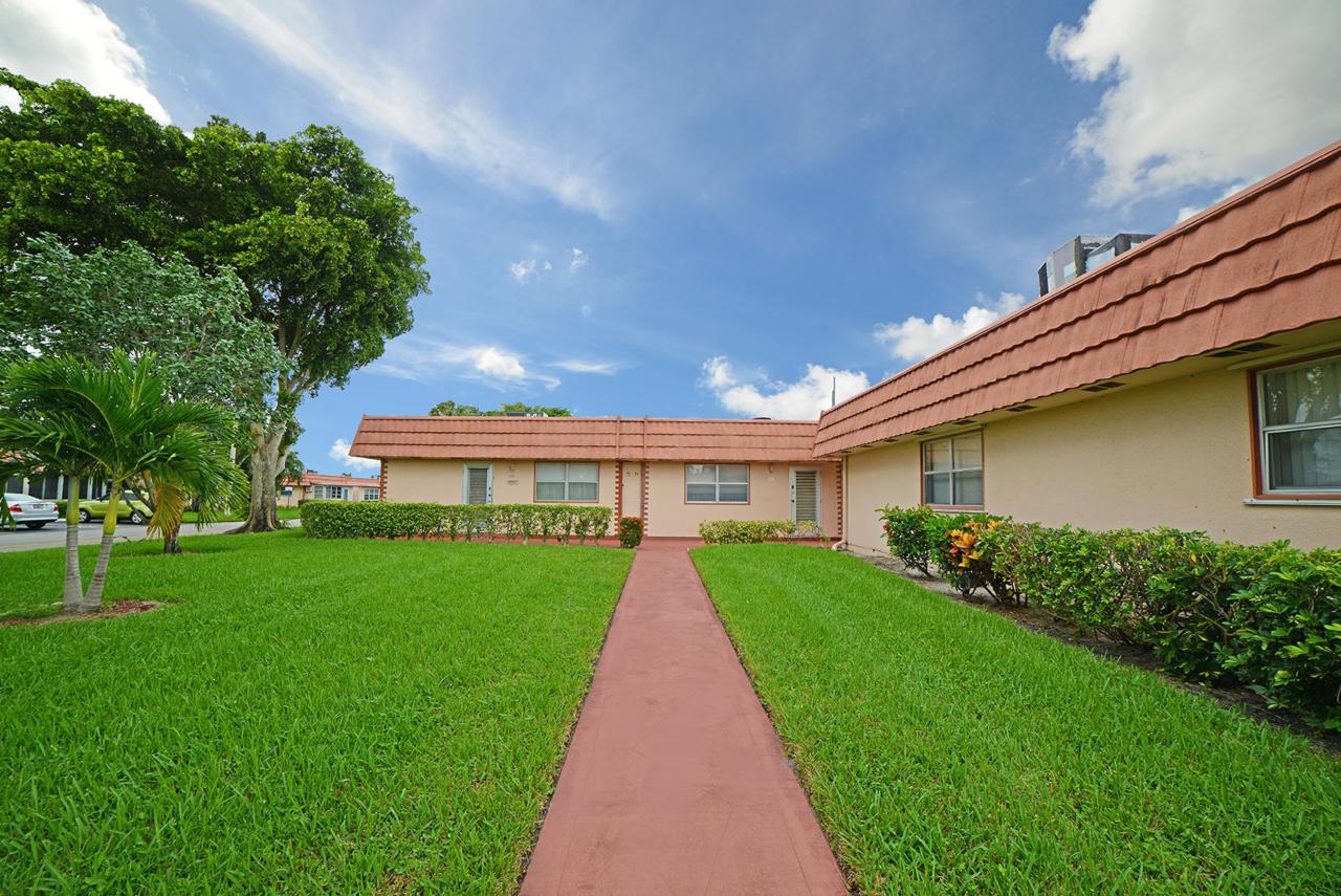 71 Valencia - Photo 1