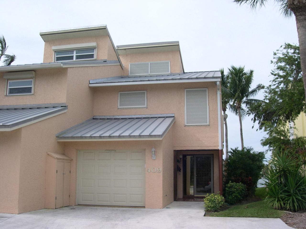 409 Fernandina Street - Photo 1
