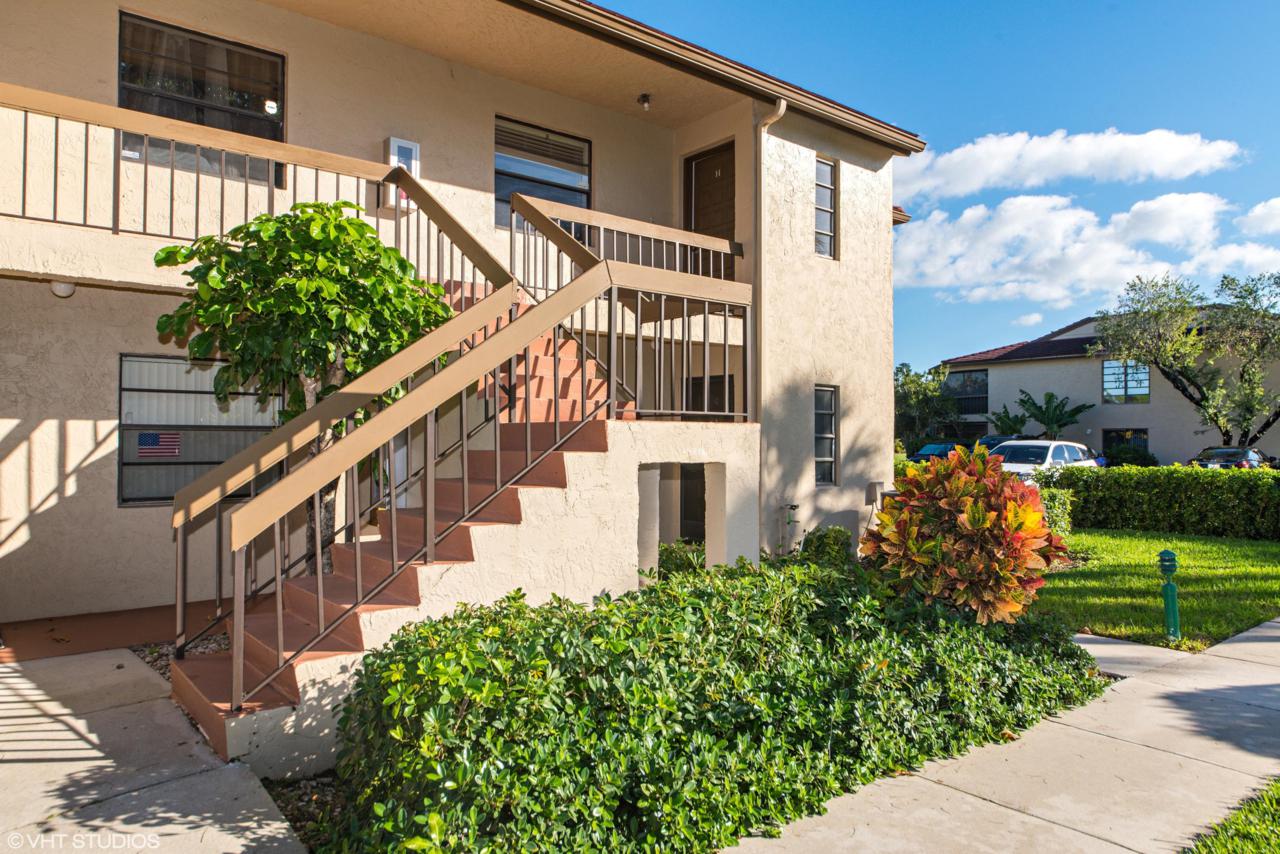 8545 Casa Del Lago - Photo 1