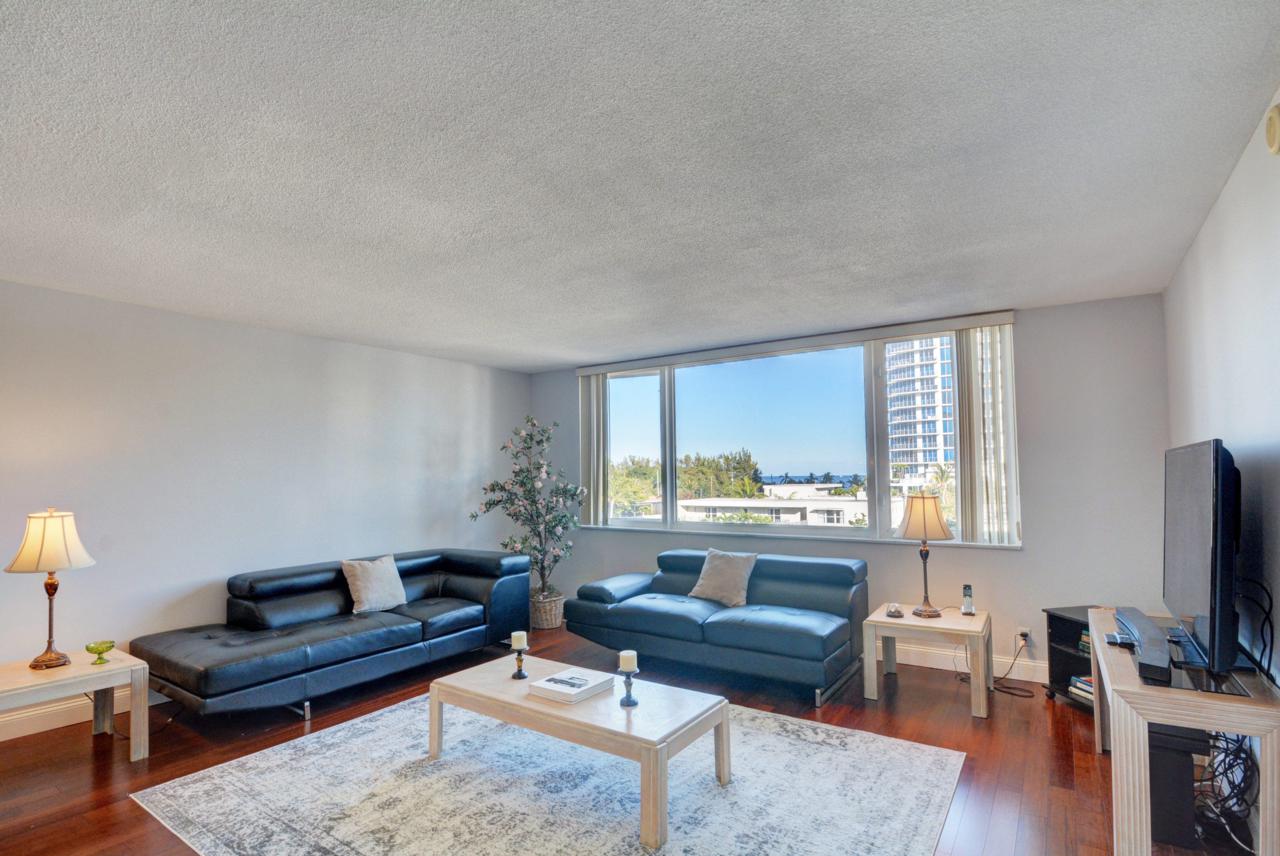711 Birch Road - Photo 1