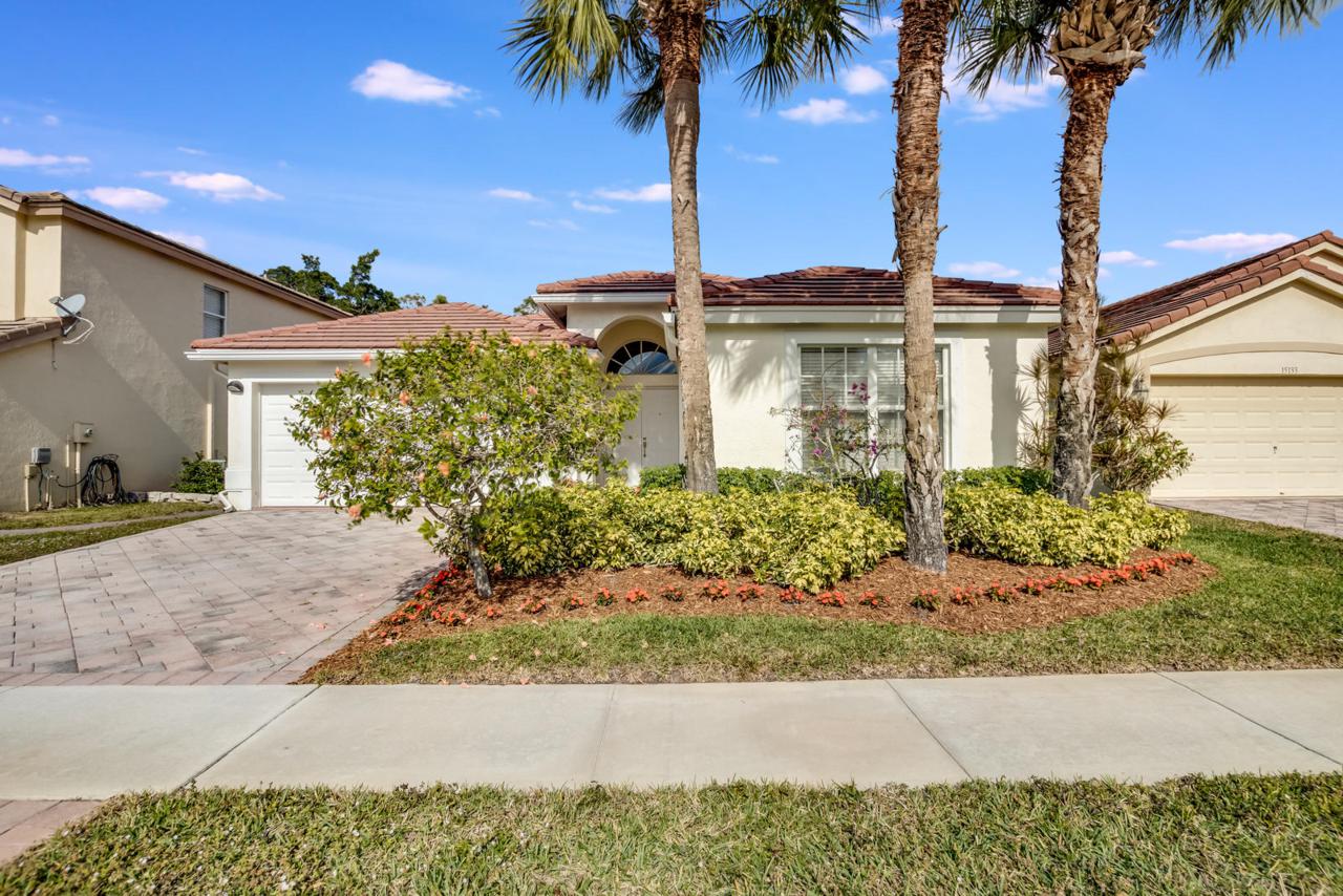 15139 Banbury Way - Photo 1