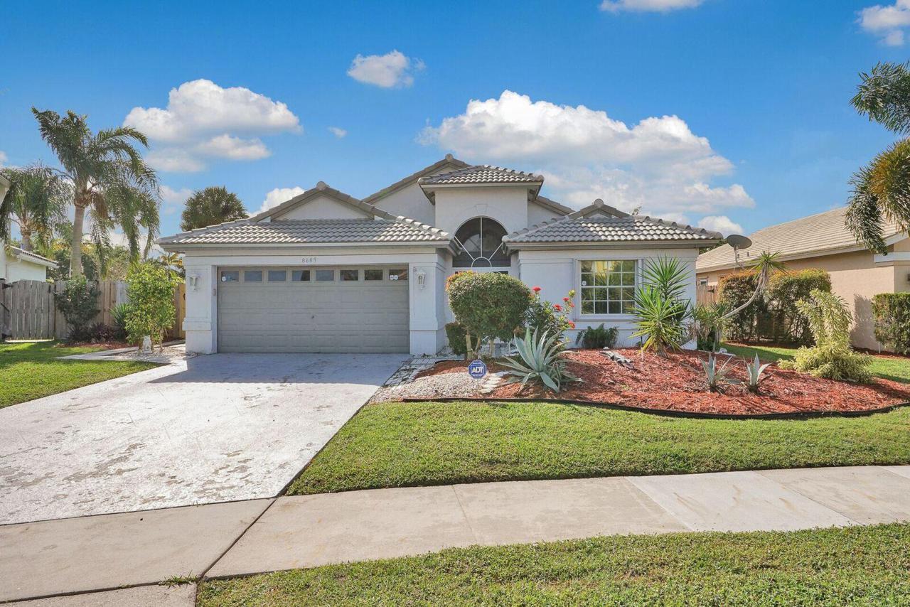 8685 Windy Circle - Photo 1