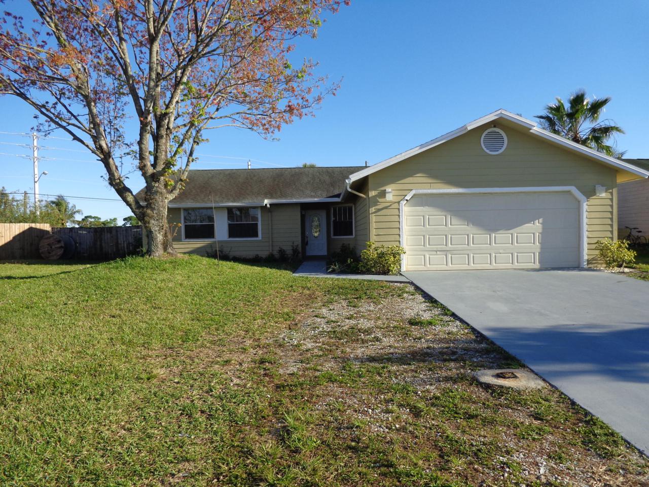 5076 El Claro Circle - Photo 1