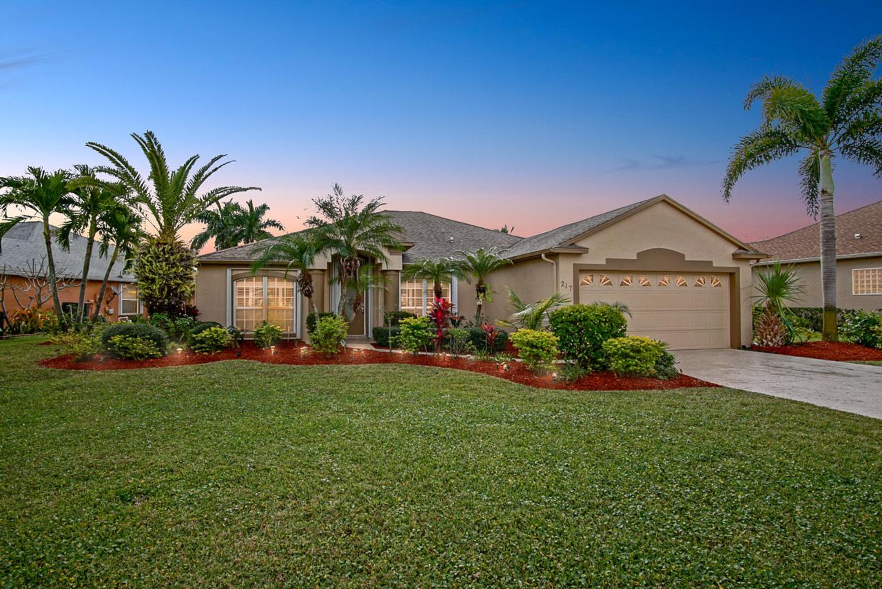 217 Whitewood Drive - Photo 1