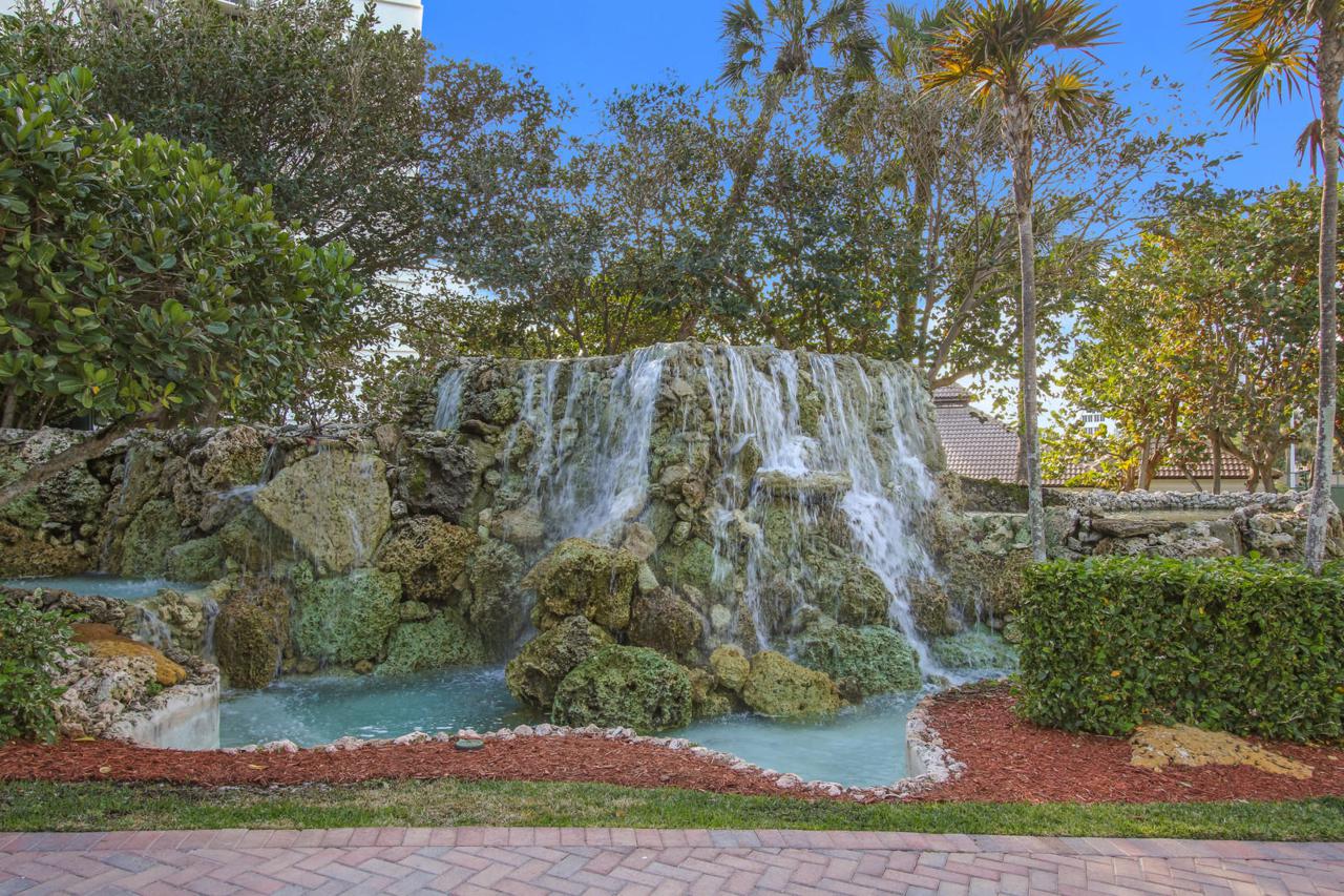 4748 Ocean Boulevard - Photo 1