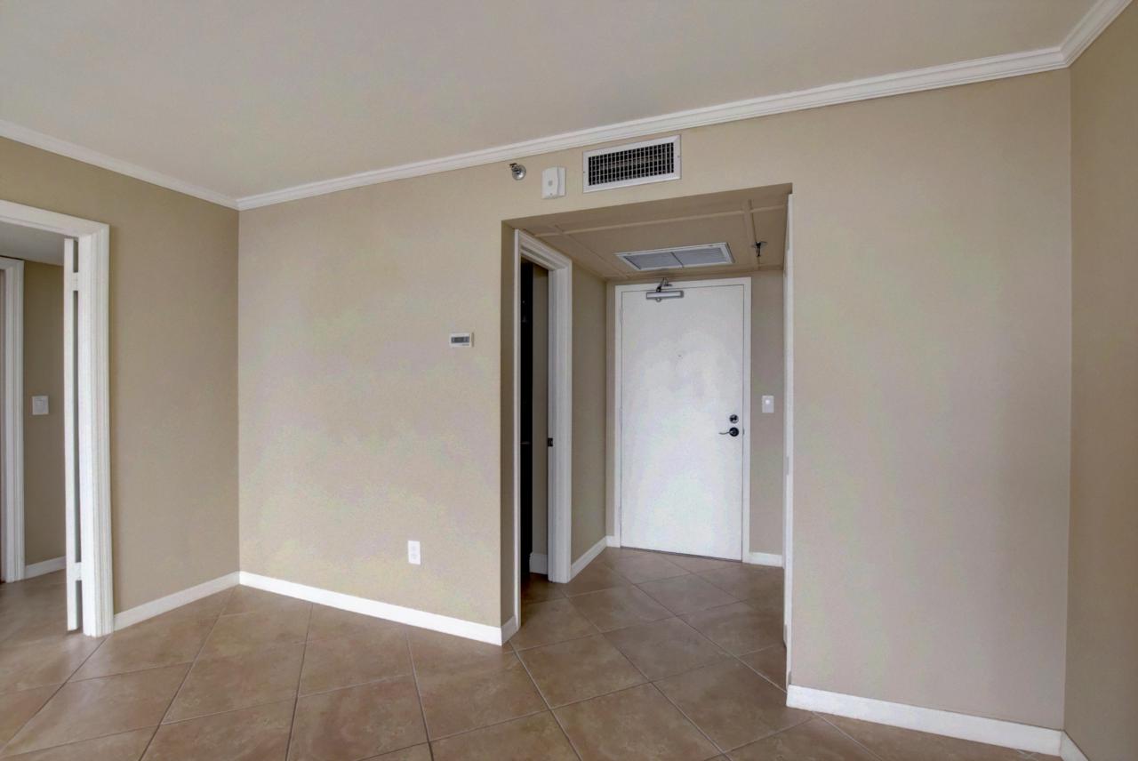 899 Jeffery Street - Photo 1