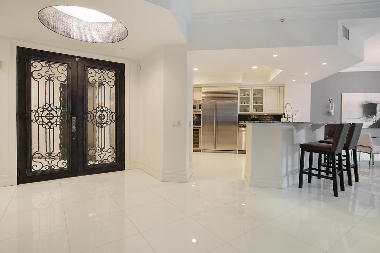 1 Ocean Boulevard - Photo 1