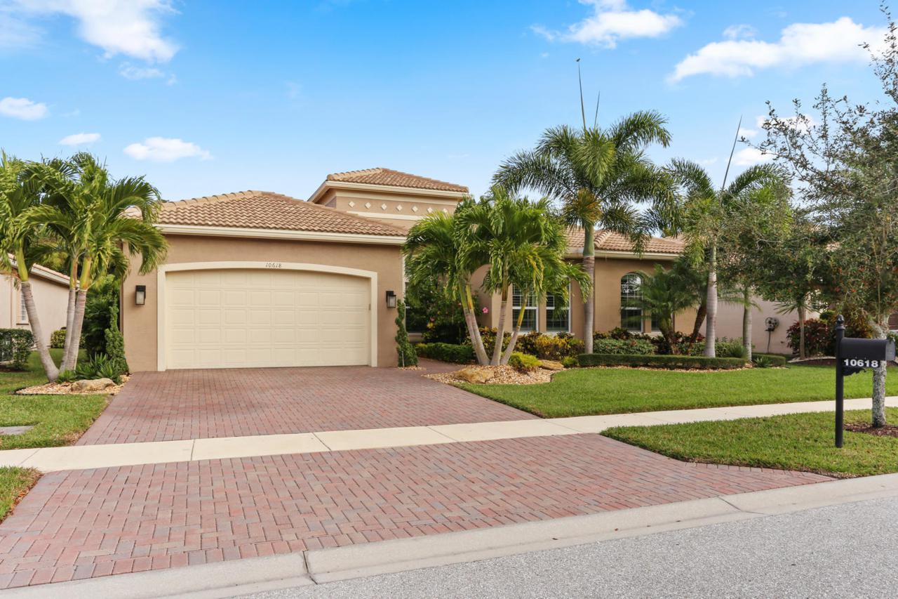 10618 Whitewind Circle - Photo 1
