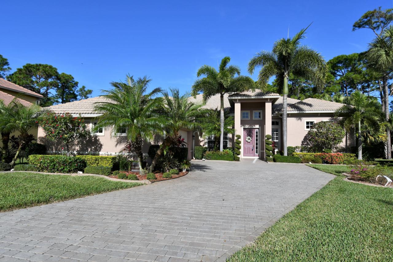 404 Lyndhurst Court - Photo 1