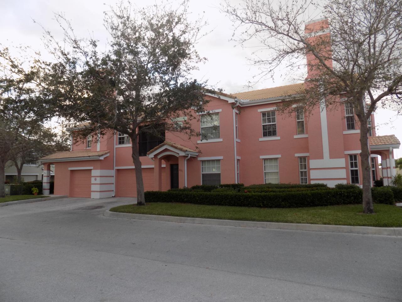 156 Peacock Boulevard - Photo 1