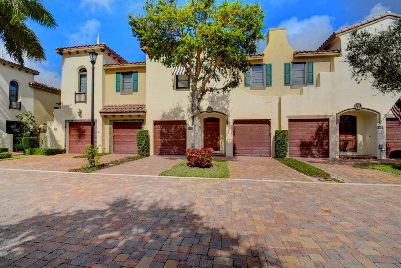 515 Via Villagio - Photo 1