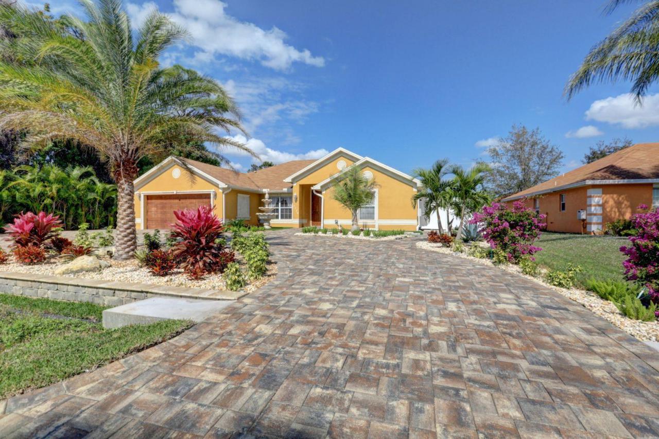 2529 Grotto Circle - Photo 1