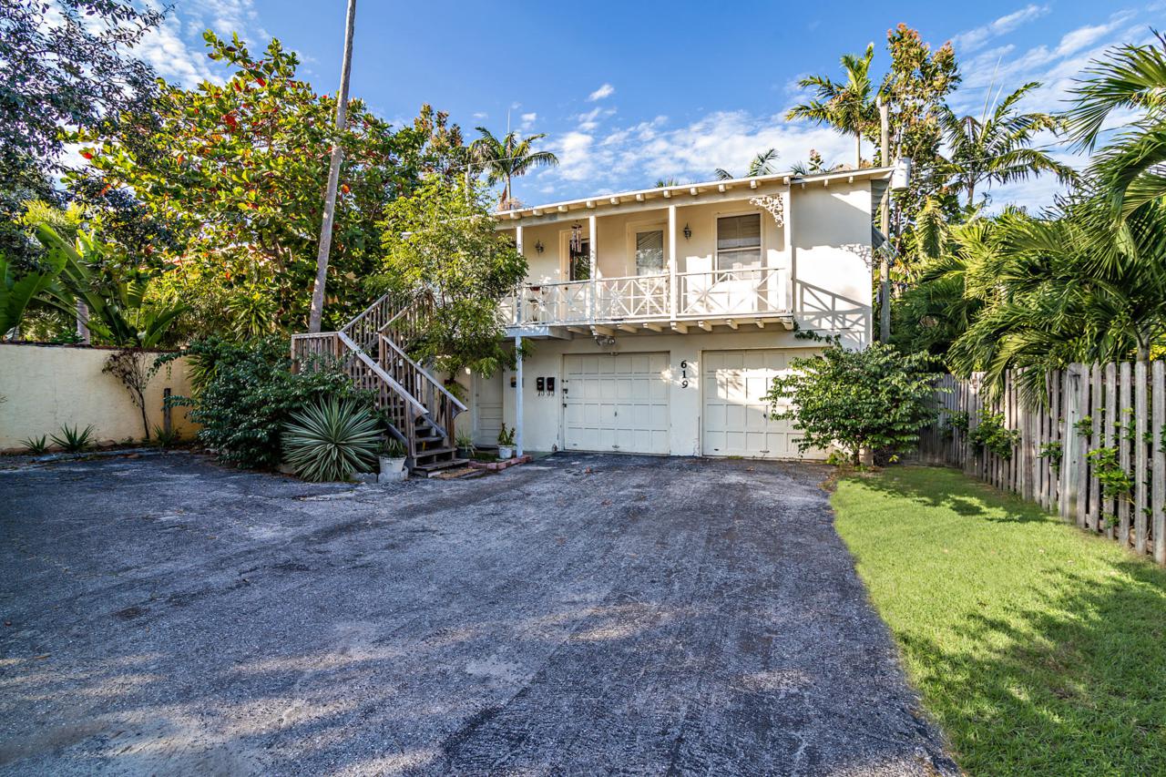 619 Biscayne Drive - Photo 1