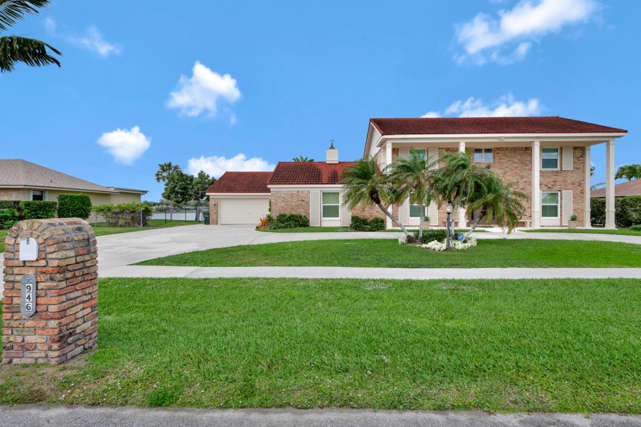 946 Patrick Circle - Photo 1