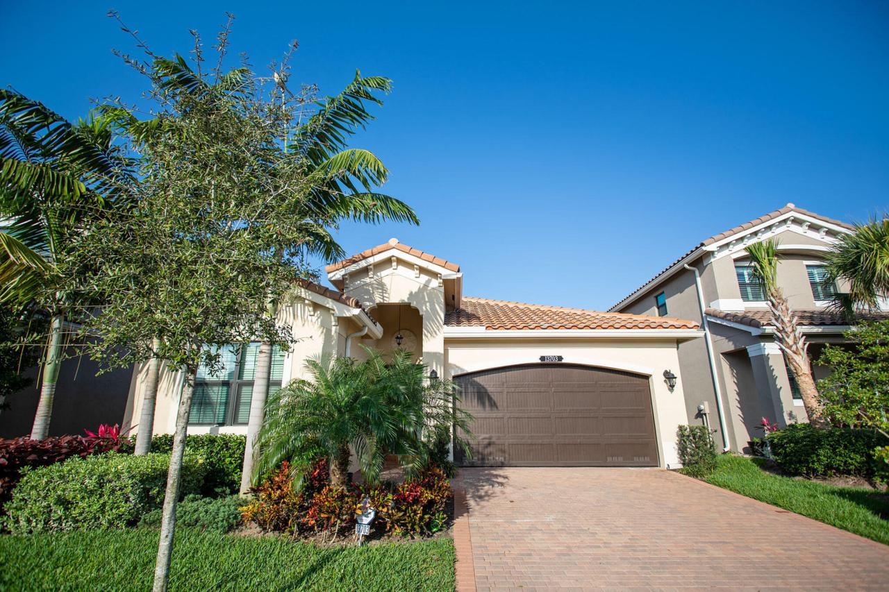 13703 Moss Agate Avenue - Photo 1
