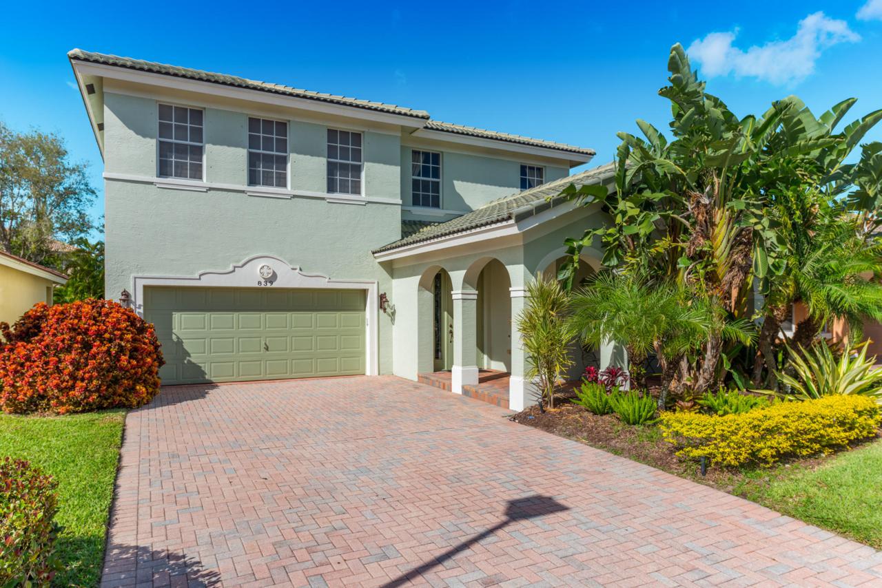 839 Warren Way - Photo 1