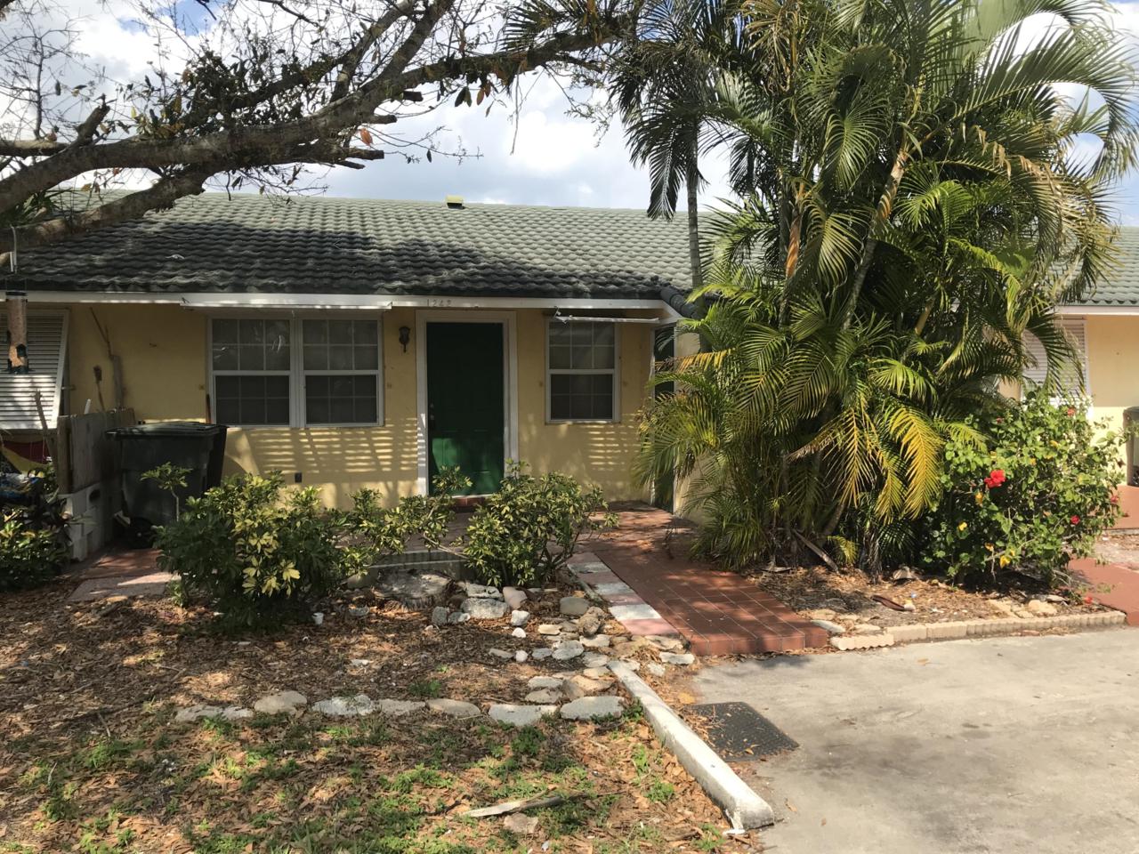 1242 Carlton Court - Photo 1