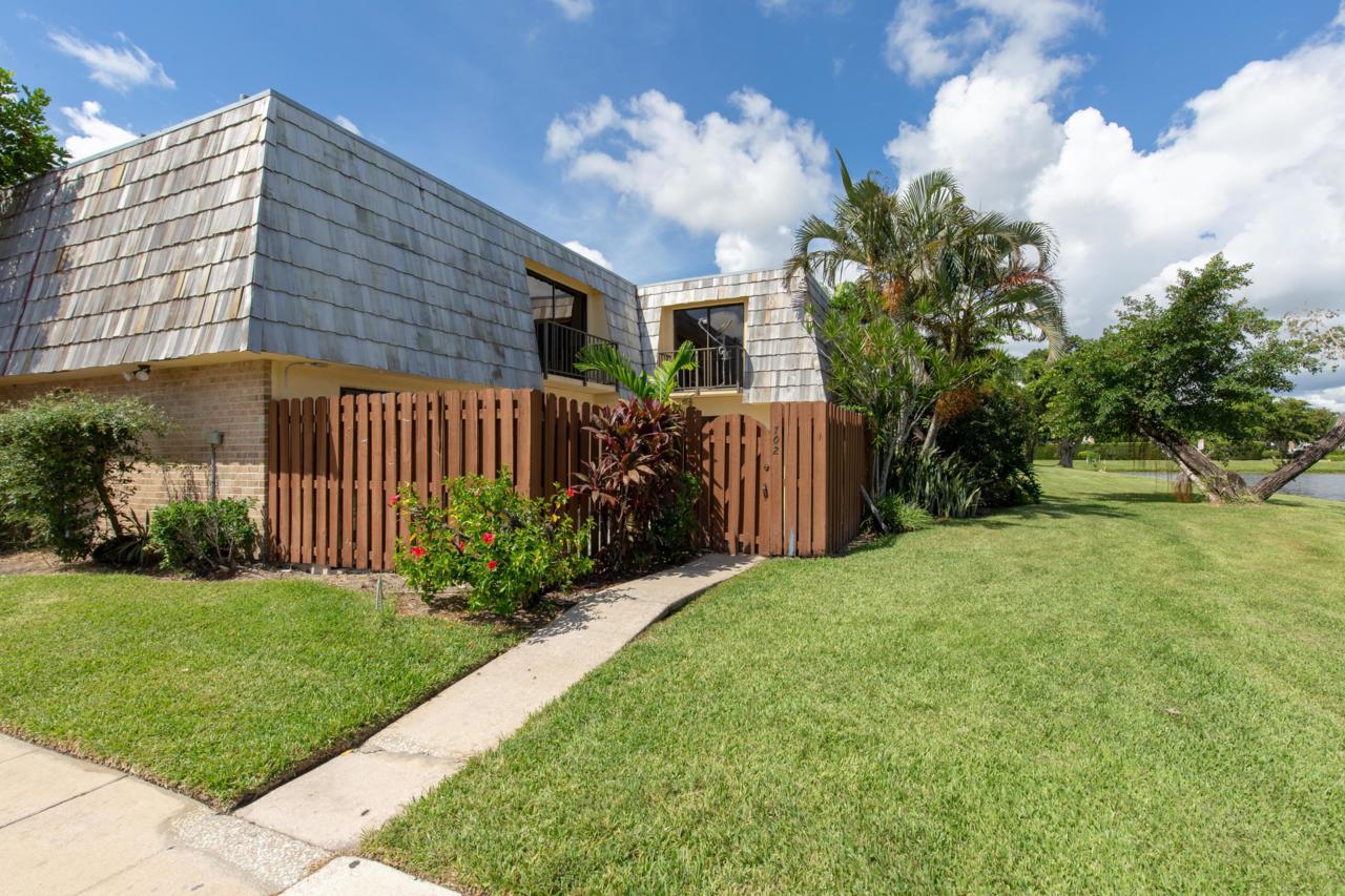 702 Springdale Circle - Photo 1
