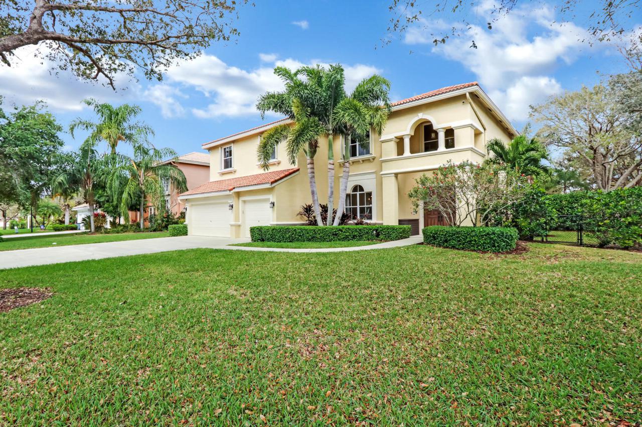 1098 Lakeshore Drive - Photo 1