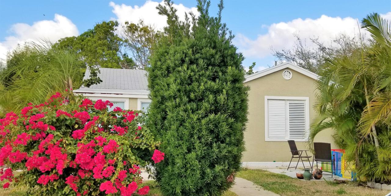 109 1 Avenue - Photo 1