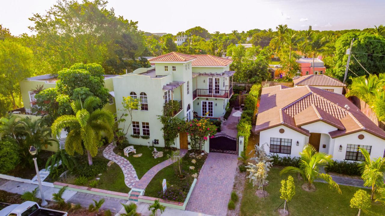 724 Park Place - Photo 1