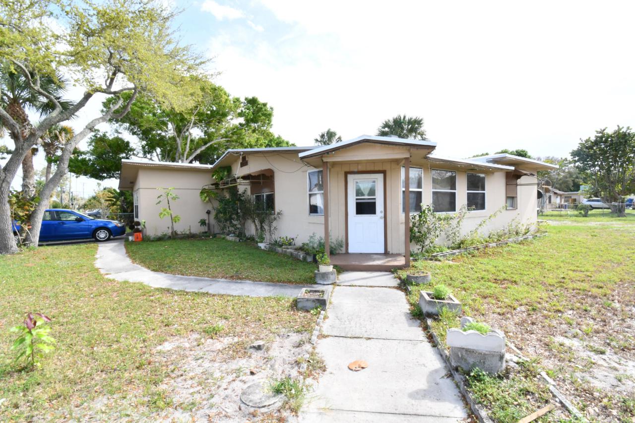 1002 7th Street - Photo 1