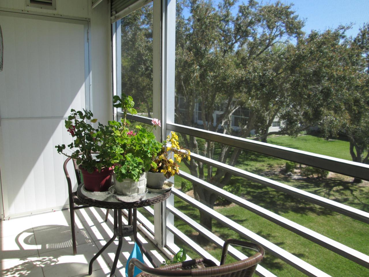 121 Mansfield C - Photo 1