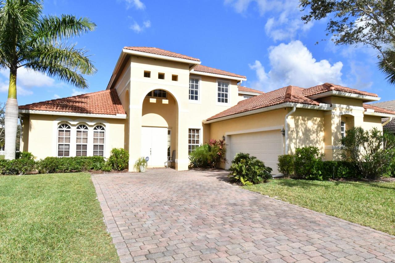 477 Dover Court - Photo 1