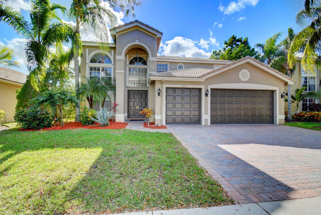 19221 Skyridge Circle - Photo 1