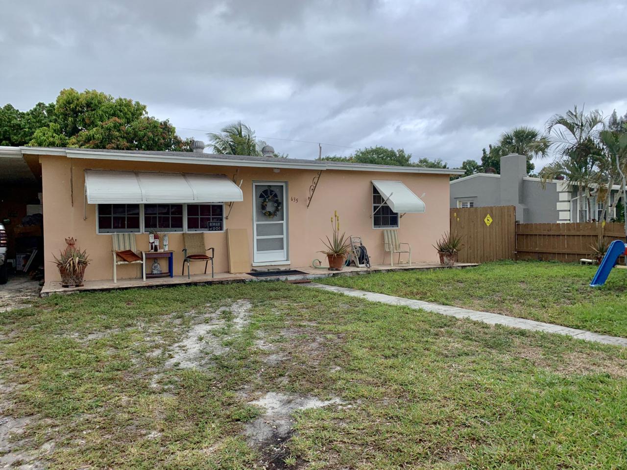 635 Aspen Road - Photo 1