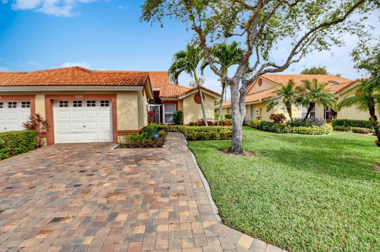 7251 Summer Tree Drive - Photo 1