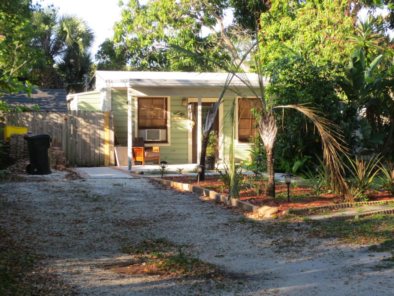 707 Lake Avenue - Photo 1